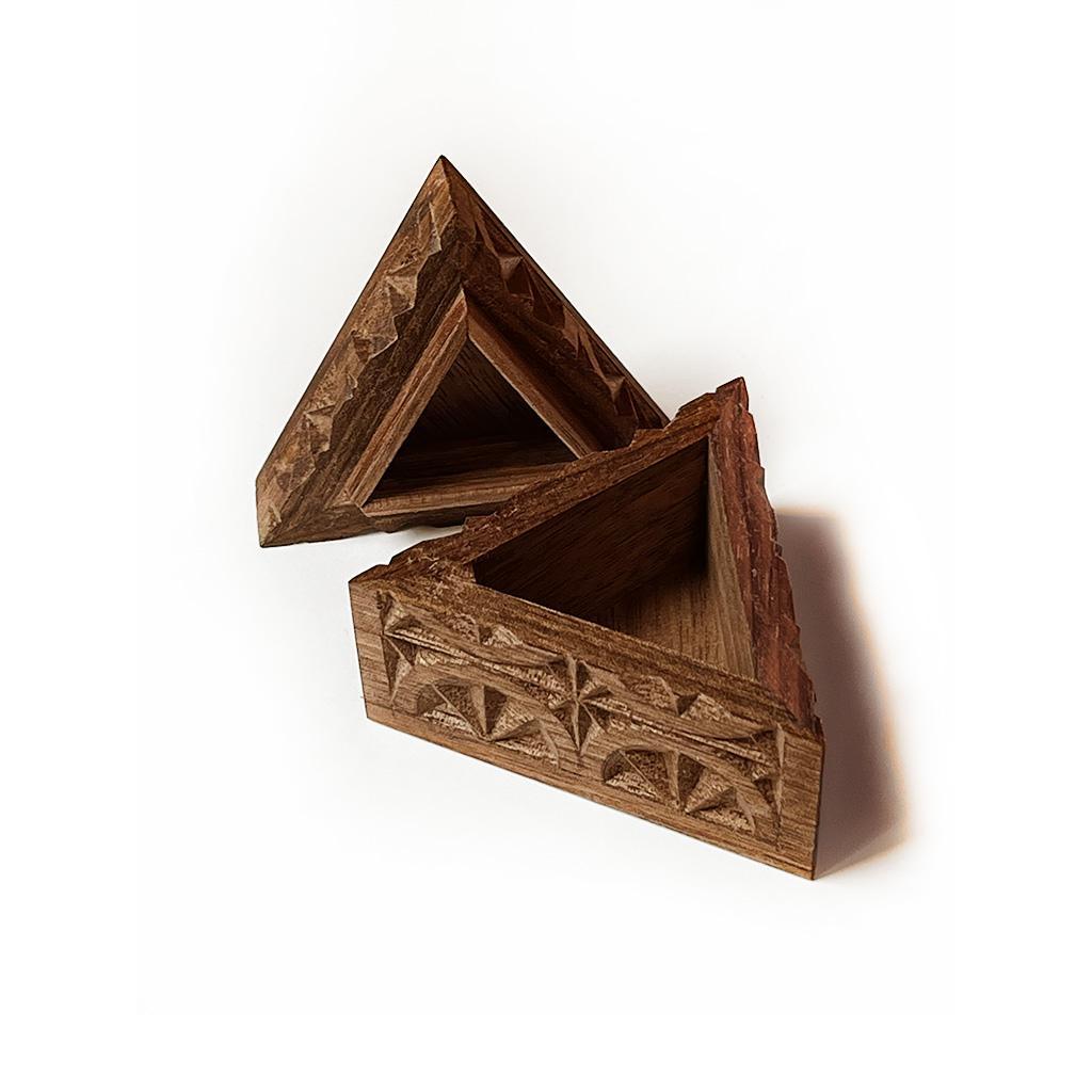 Carved Triangular Box - 2x2x2in