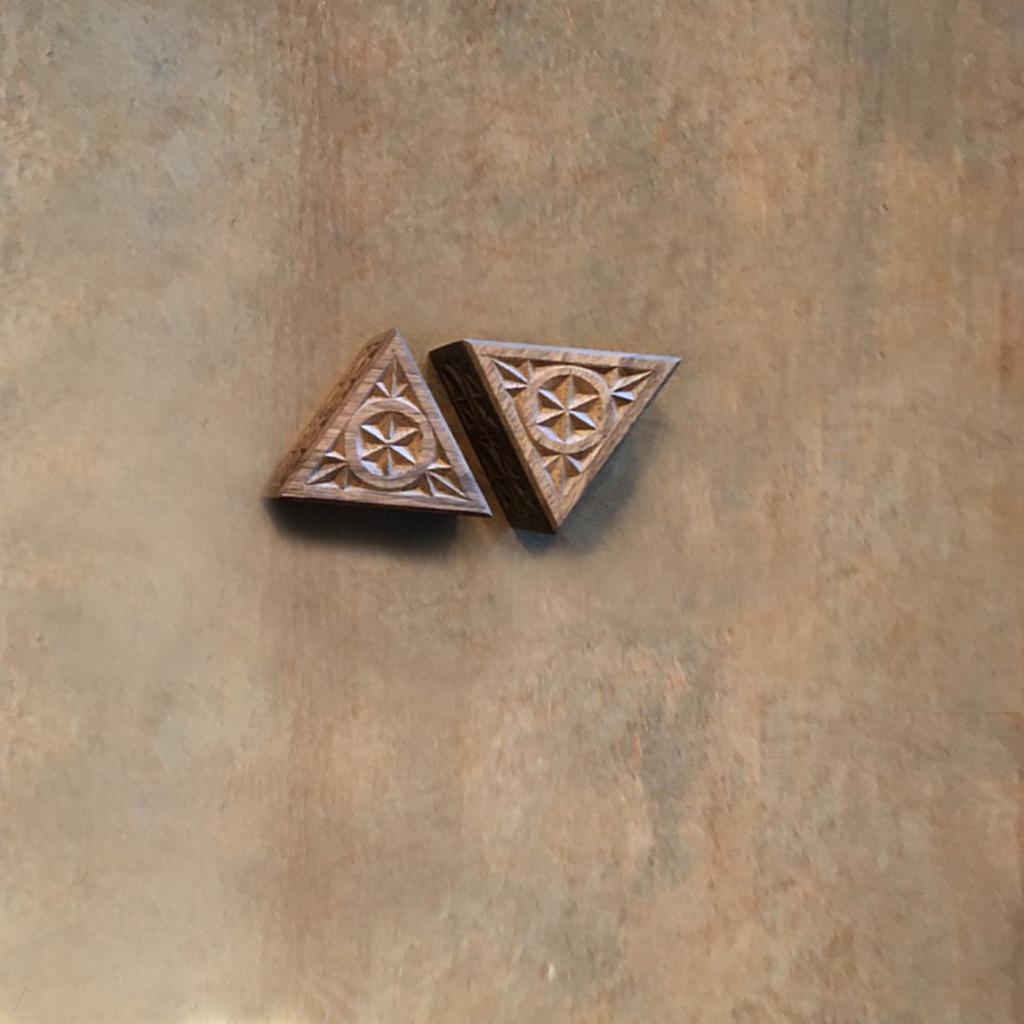 Carved Triangular Box - 2x2x2in