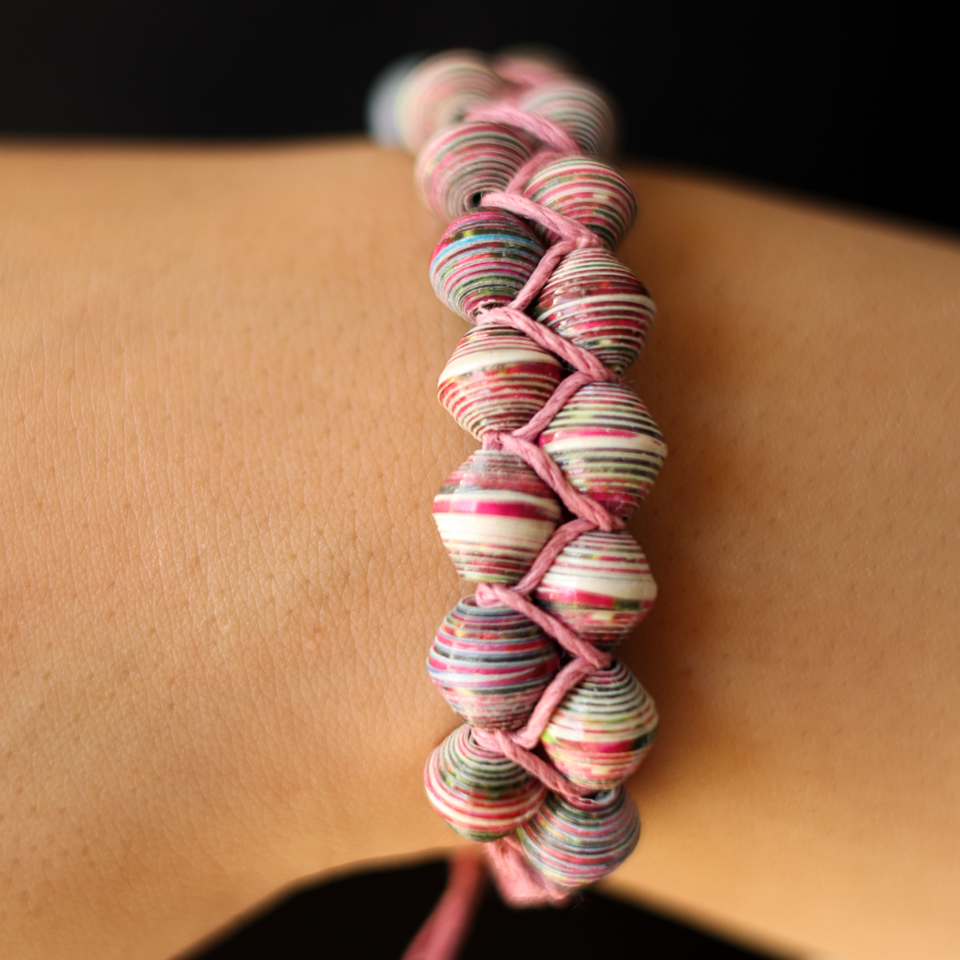 Zigzag Paper Bead Bracelet