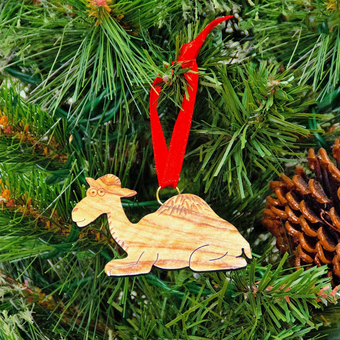 Kneeling Camel Ornament